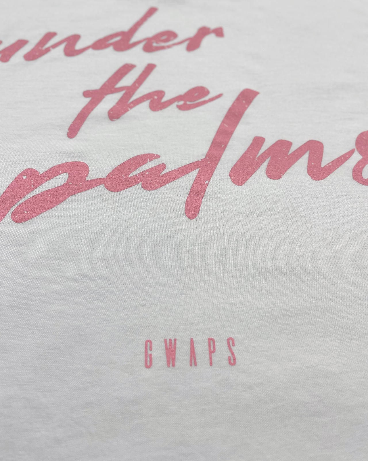 UNDER THE PALMS CROPPED T-SHIRT